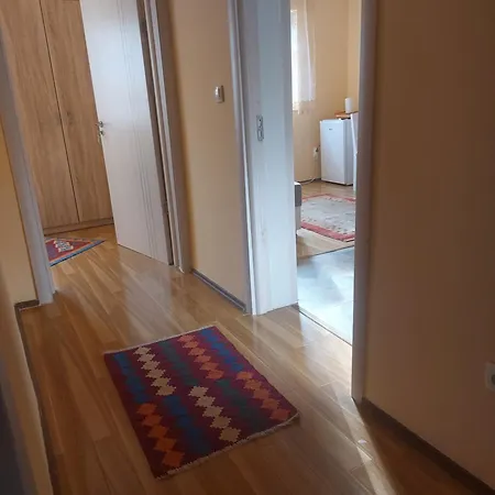 Apartment Dukat 3 *